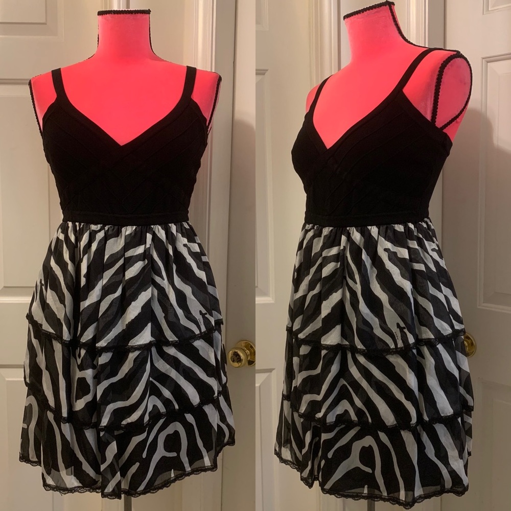 Bebe zebra printed tiered dress